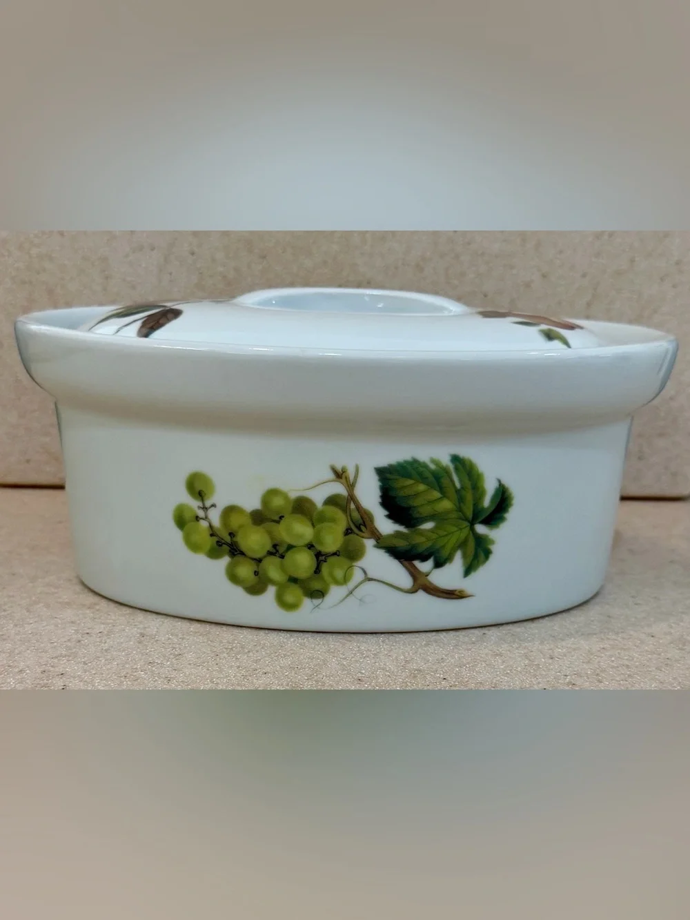 BIA Cordon Bleu Covered Casserole Catherine Fruits